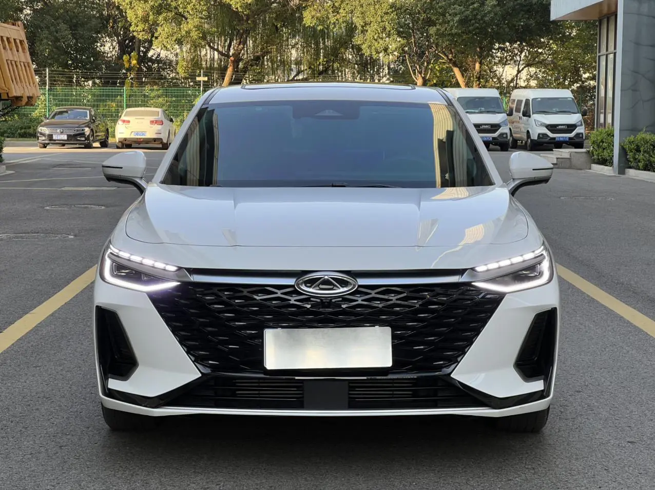 Chery Arrizo 8  из Китая