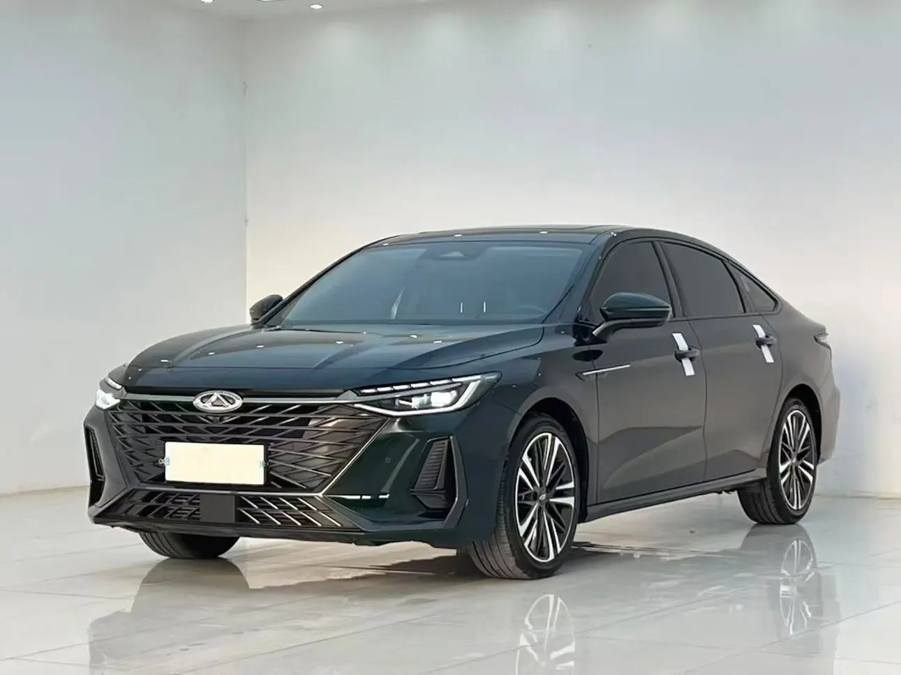 Chery Arrizo 8  из Китая