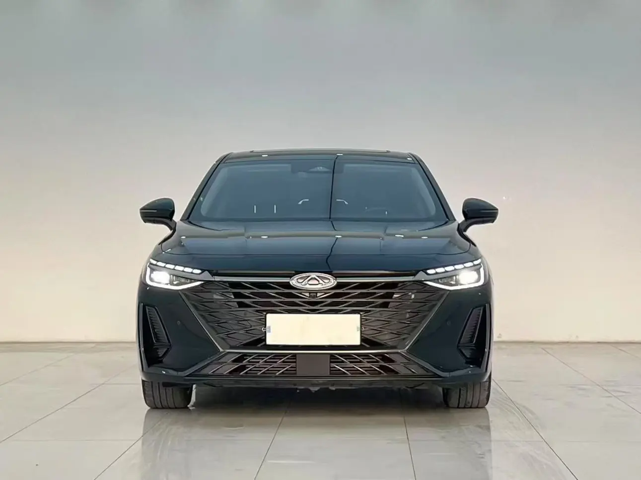 Chery Arrizo 8  из Китая