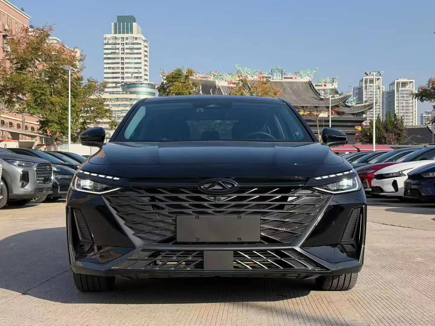 Chery Arrizo 8  из Китая