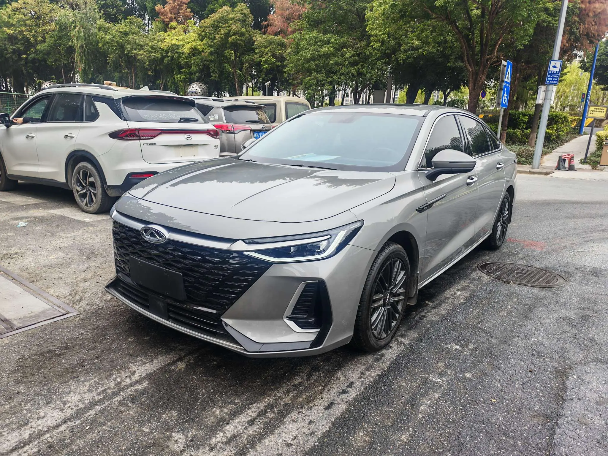 Chery Arrizo 8  из Китая