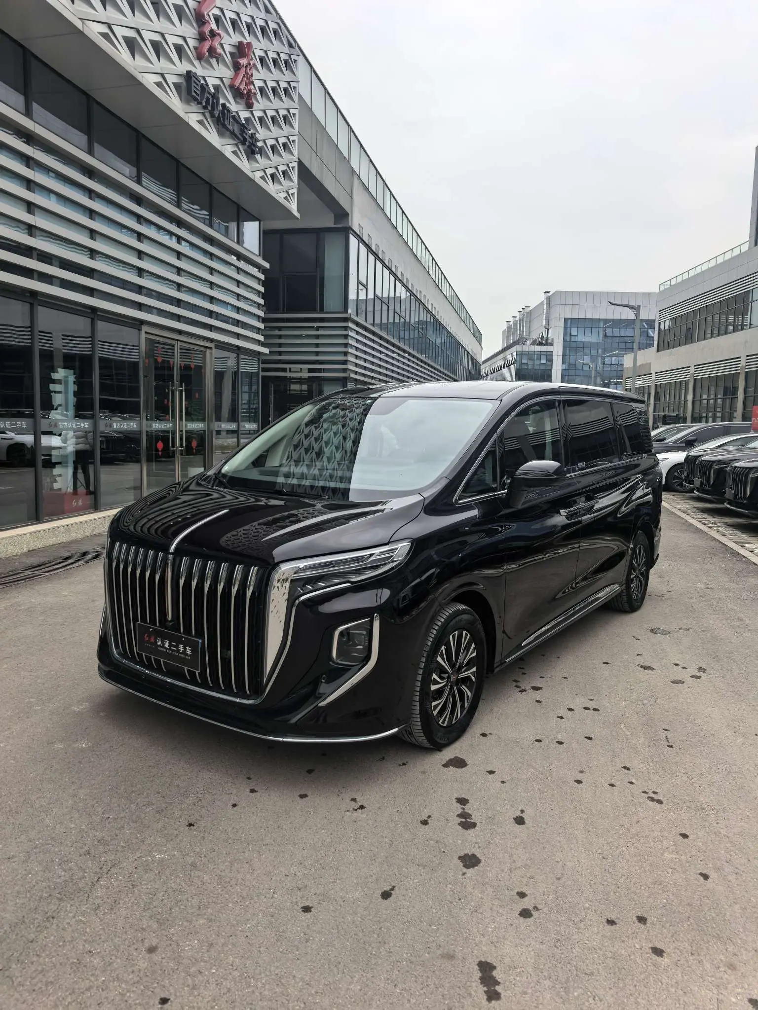 Hongqi HQ9 PHEV  из Китая