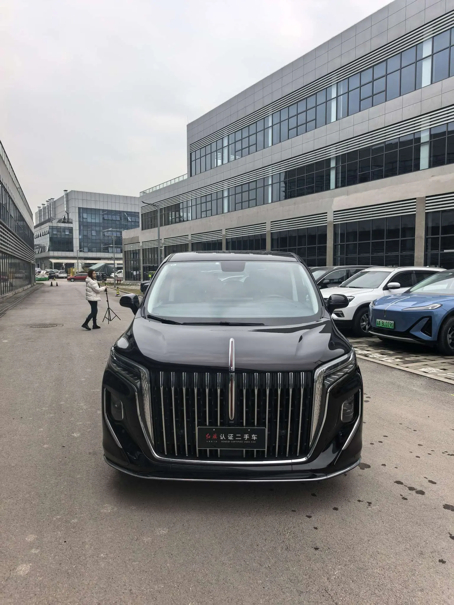 Hongqi HQ9 PHEV  из Китая