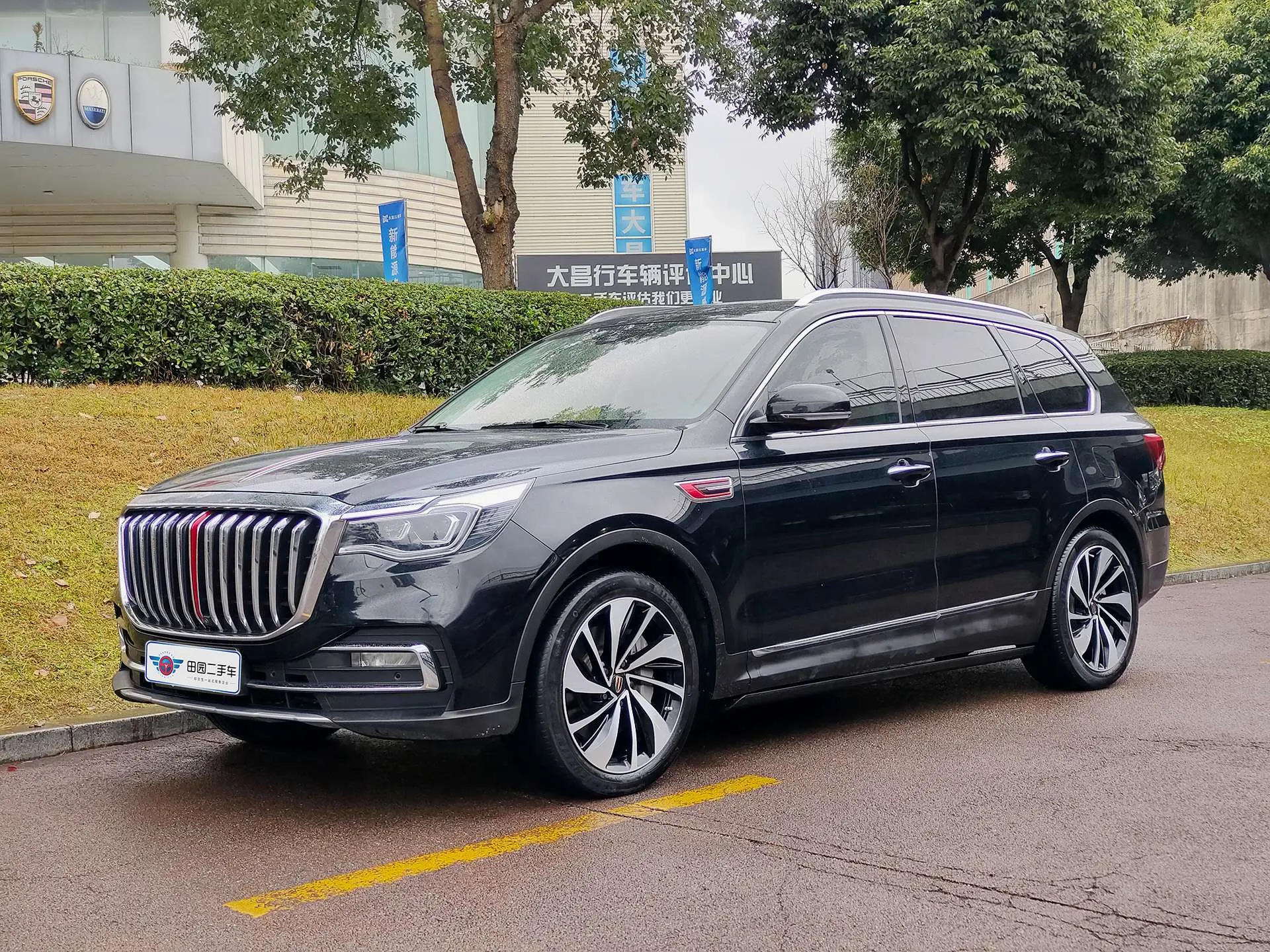 Hongqi HS7  из Китая