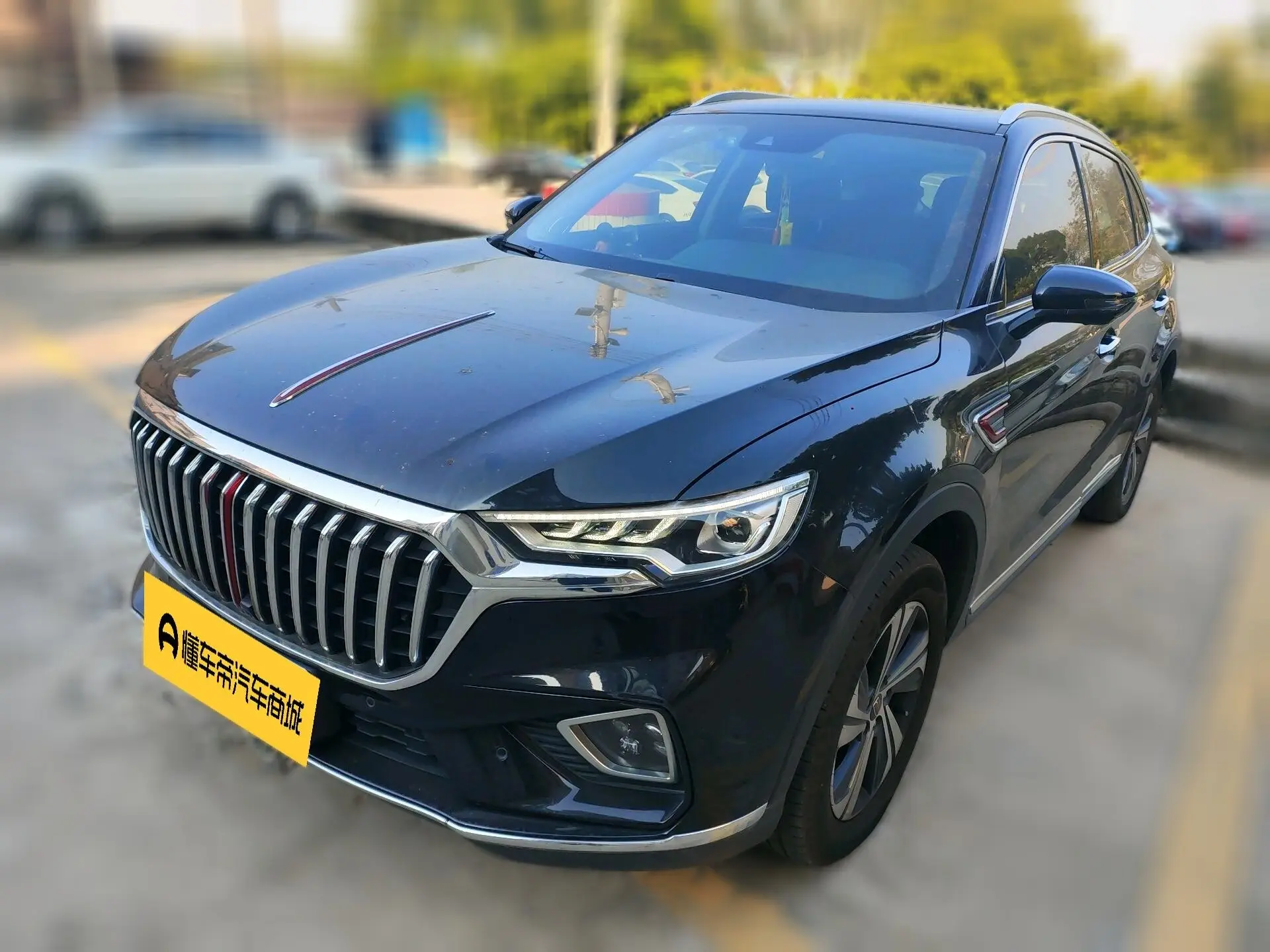 Hongqi HS5  из Китая