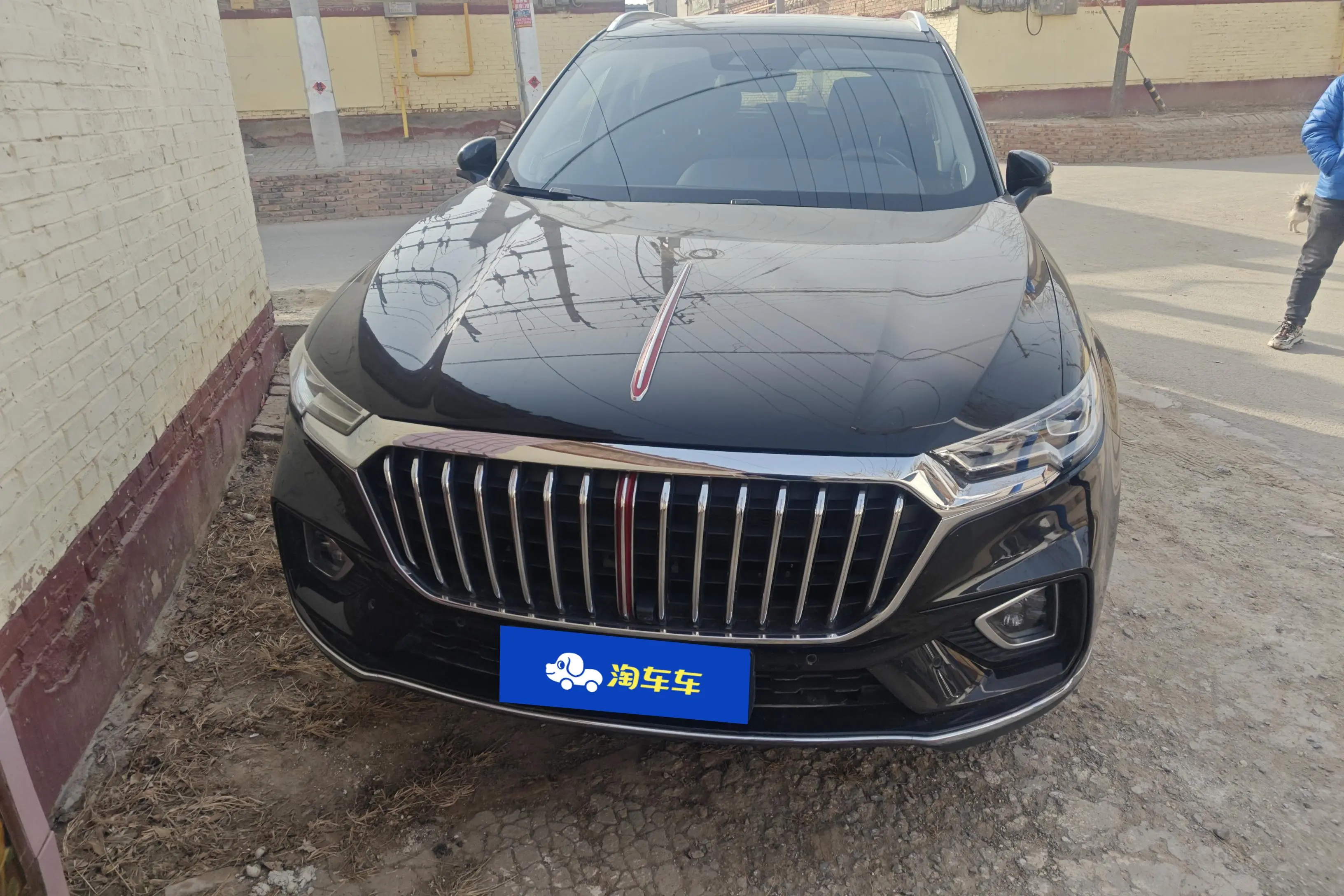 Hongqi HS5  из Китая