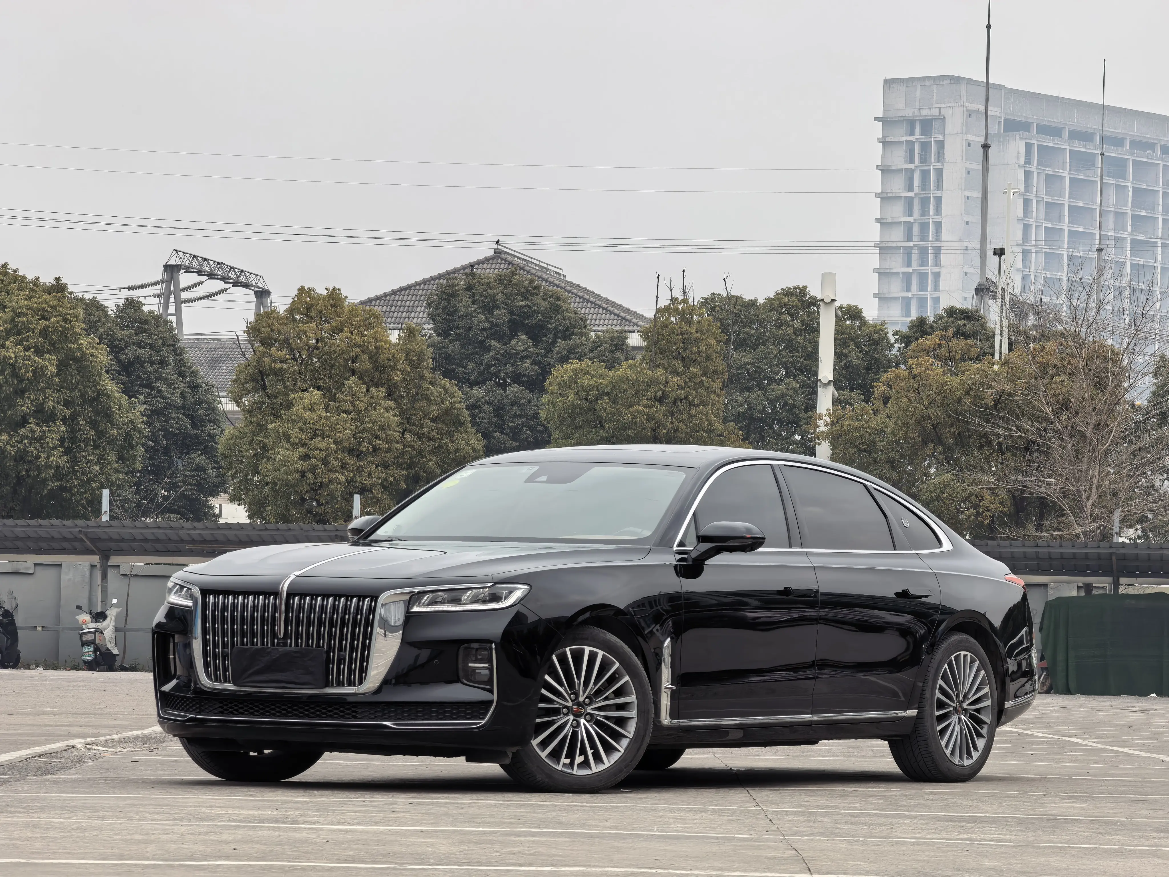 Hongqi H9  из Китая