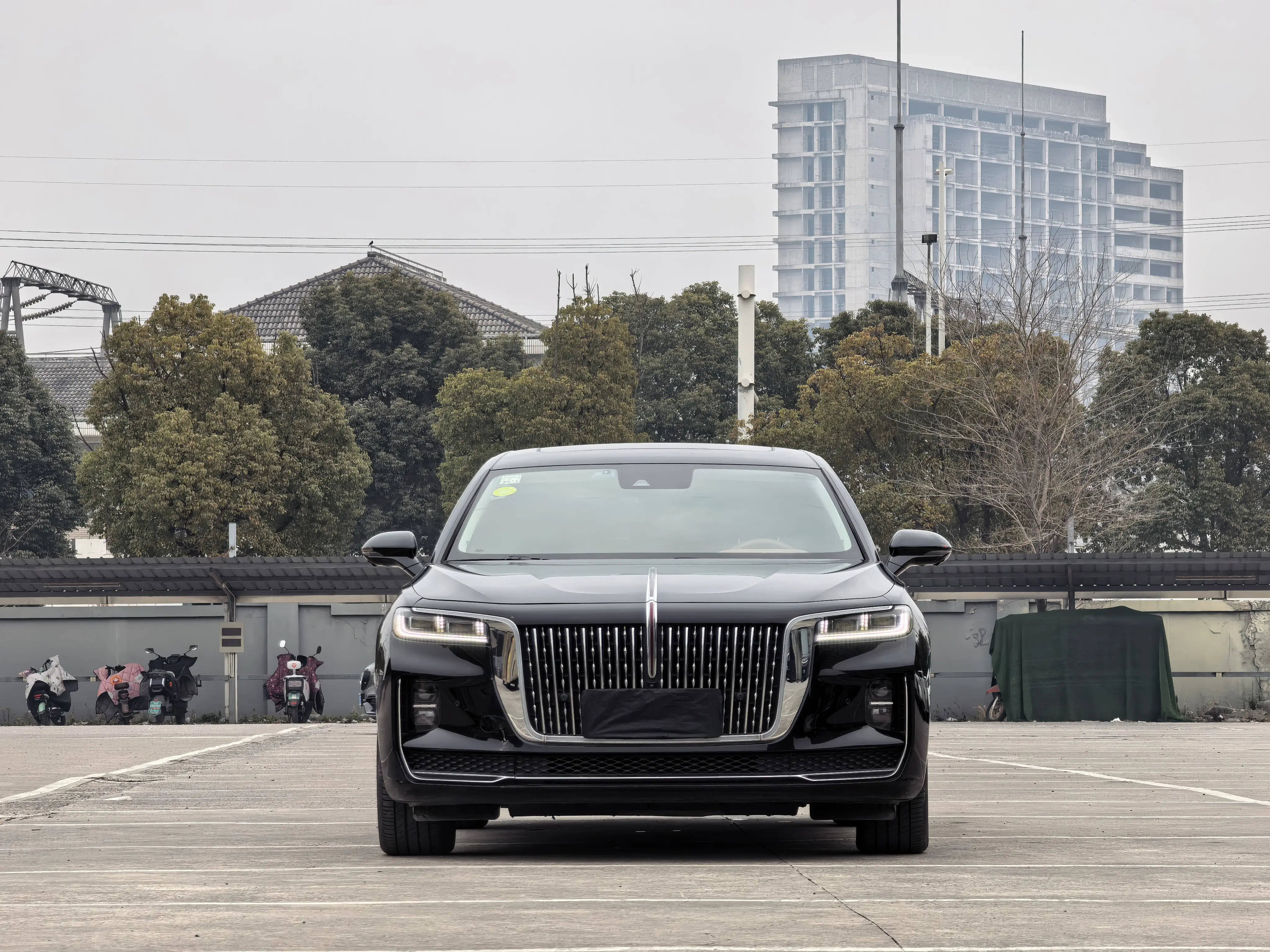 Hongqi H9  из Китая