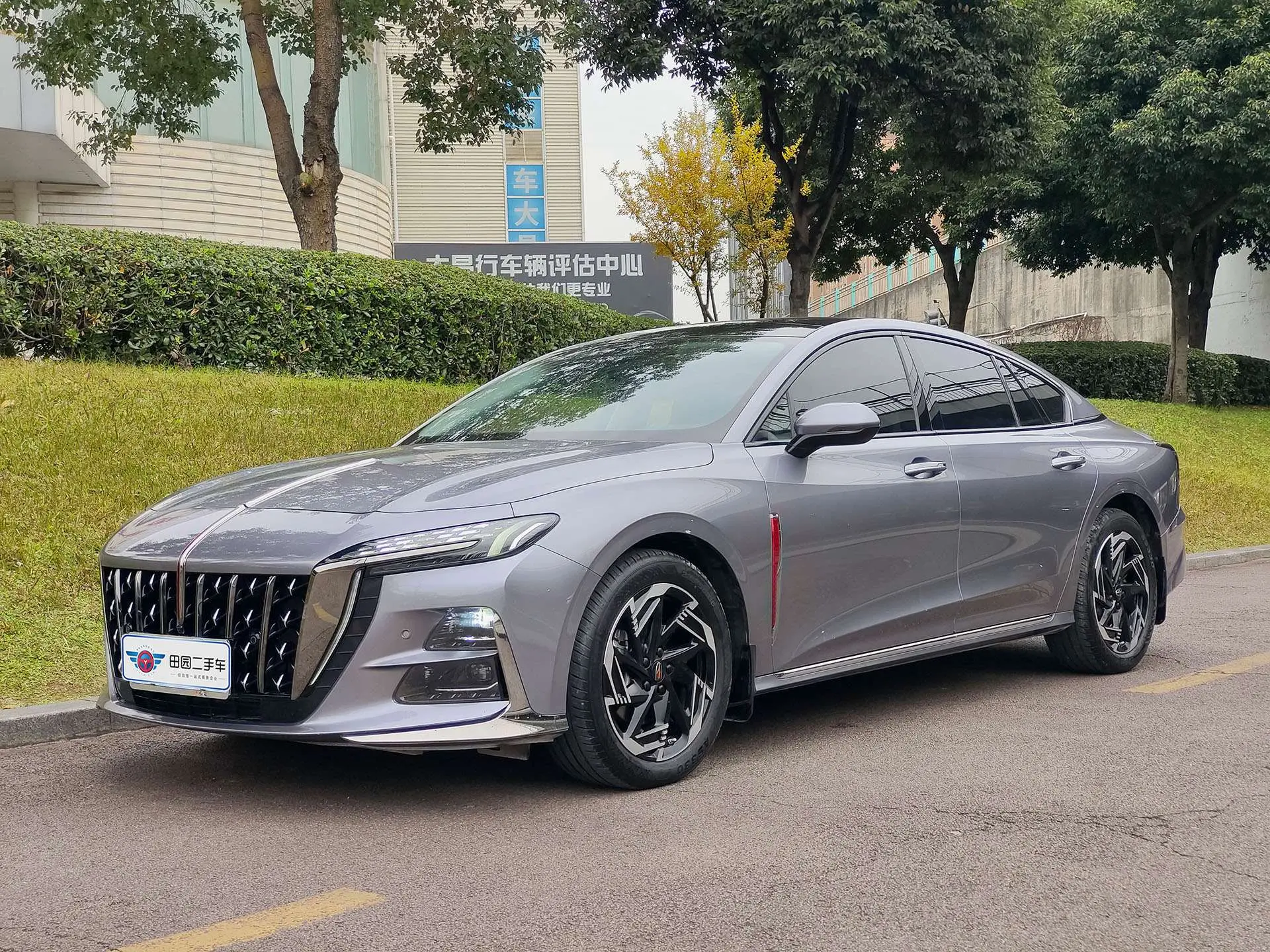 Hongqi H6  из Китая