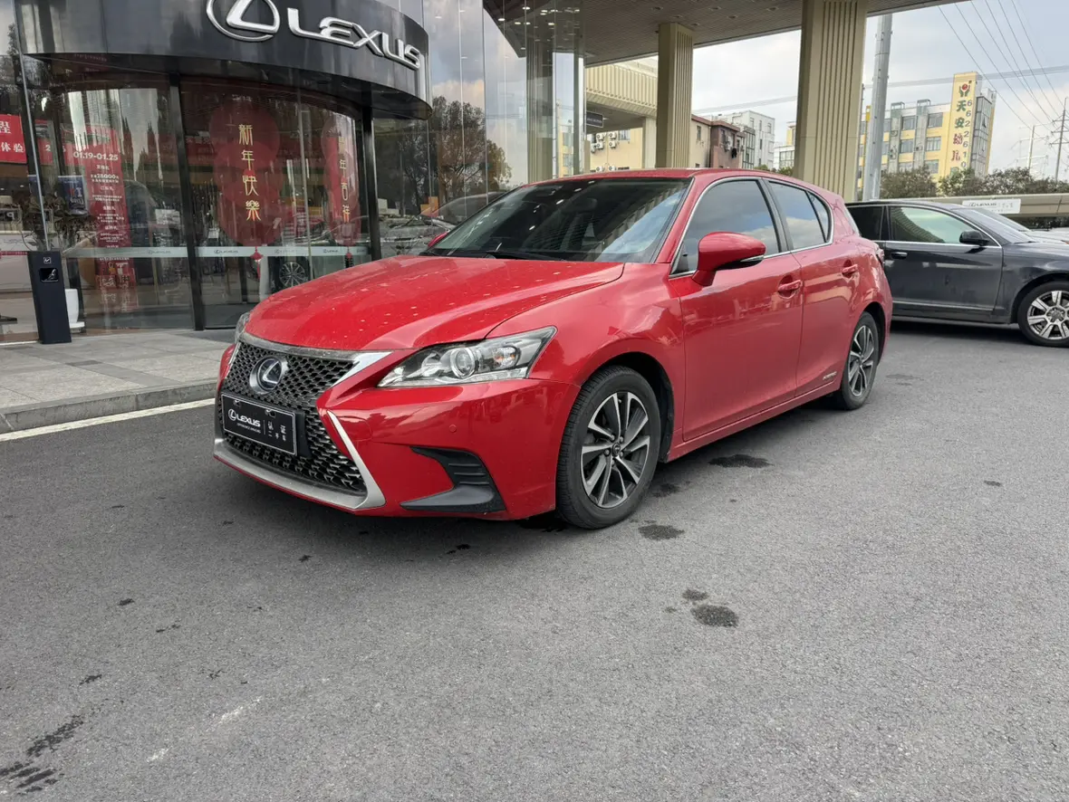 Lexus CT  из Китая