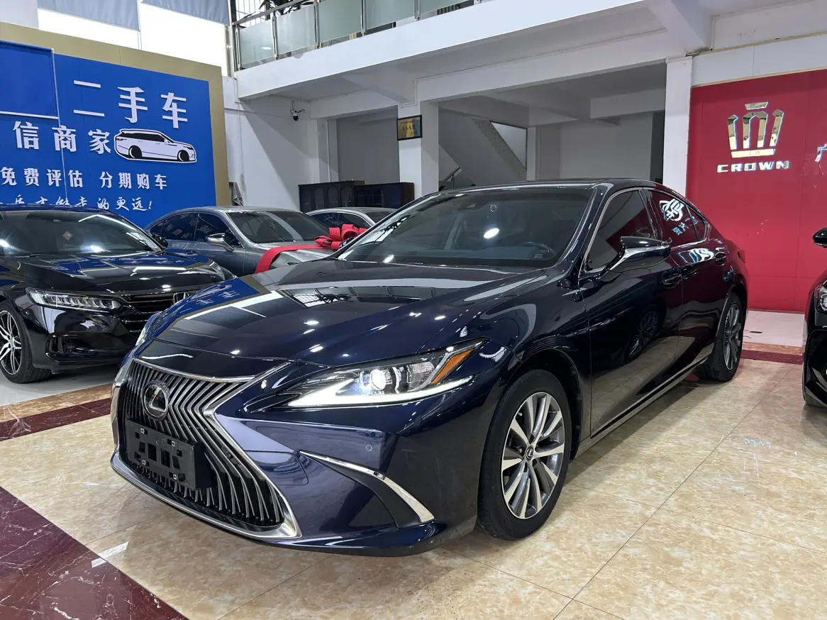 Lexus ES  из Китая