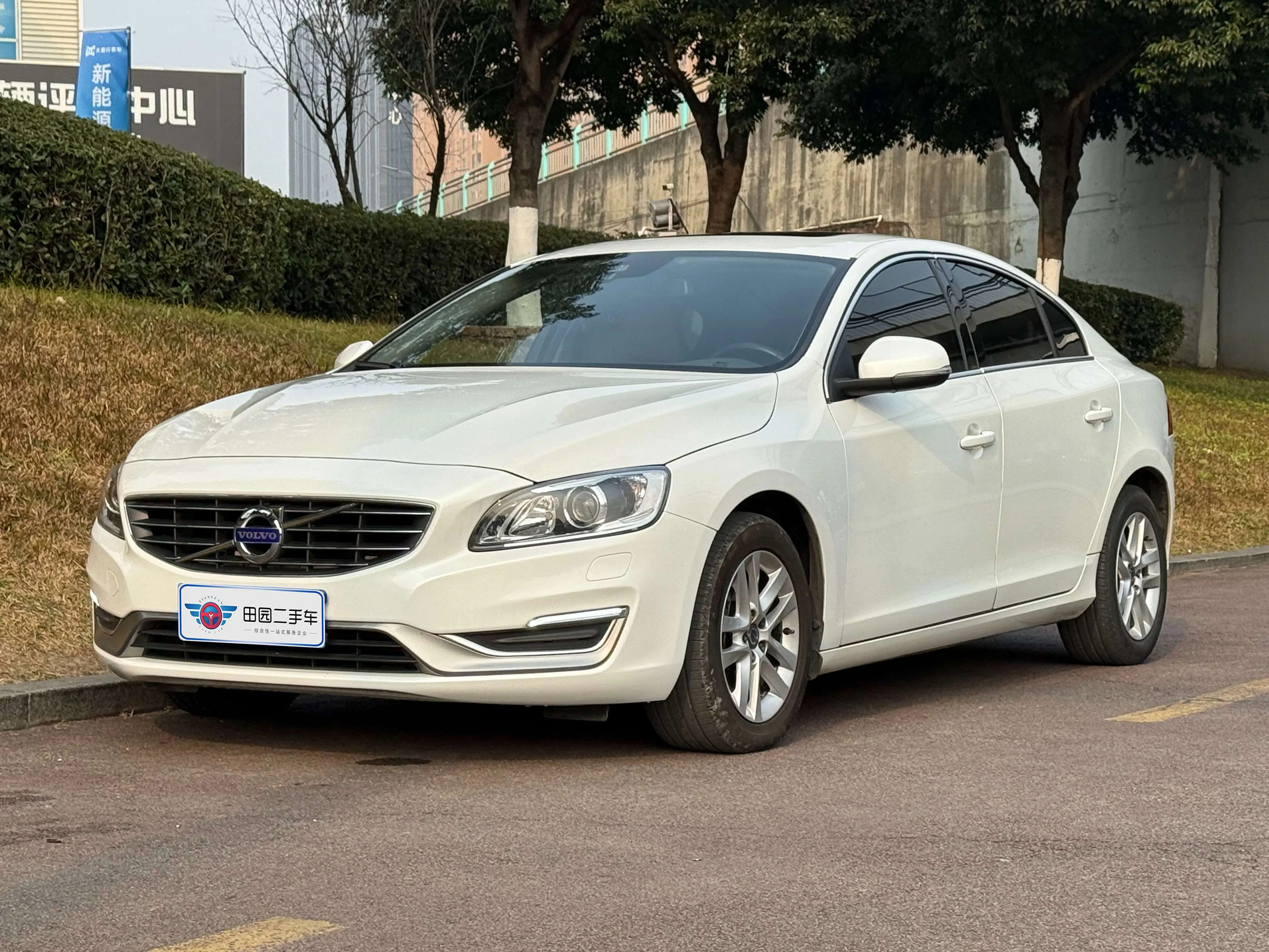 Volvo S60  из Китая