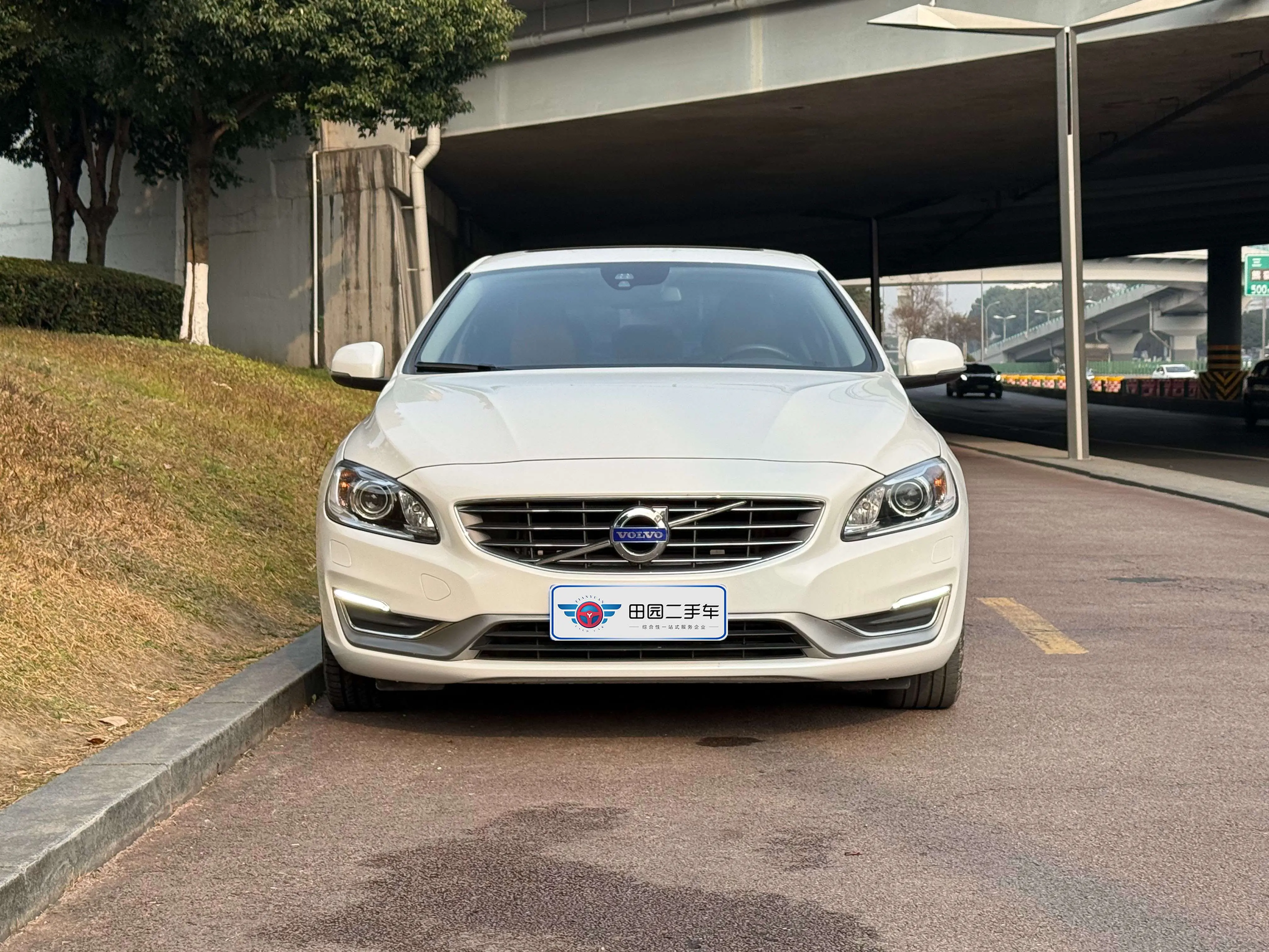 Volvo S60  из Китая