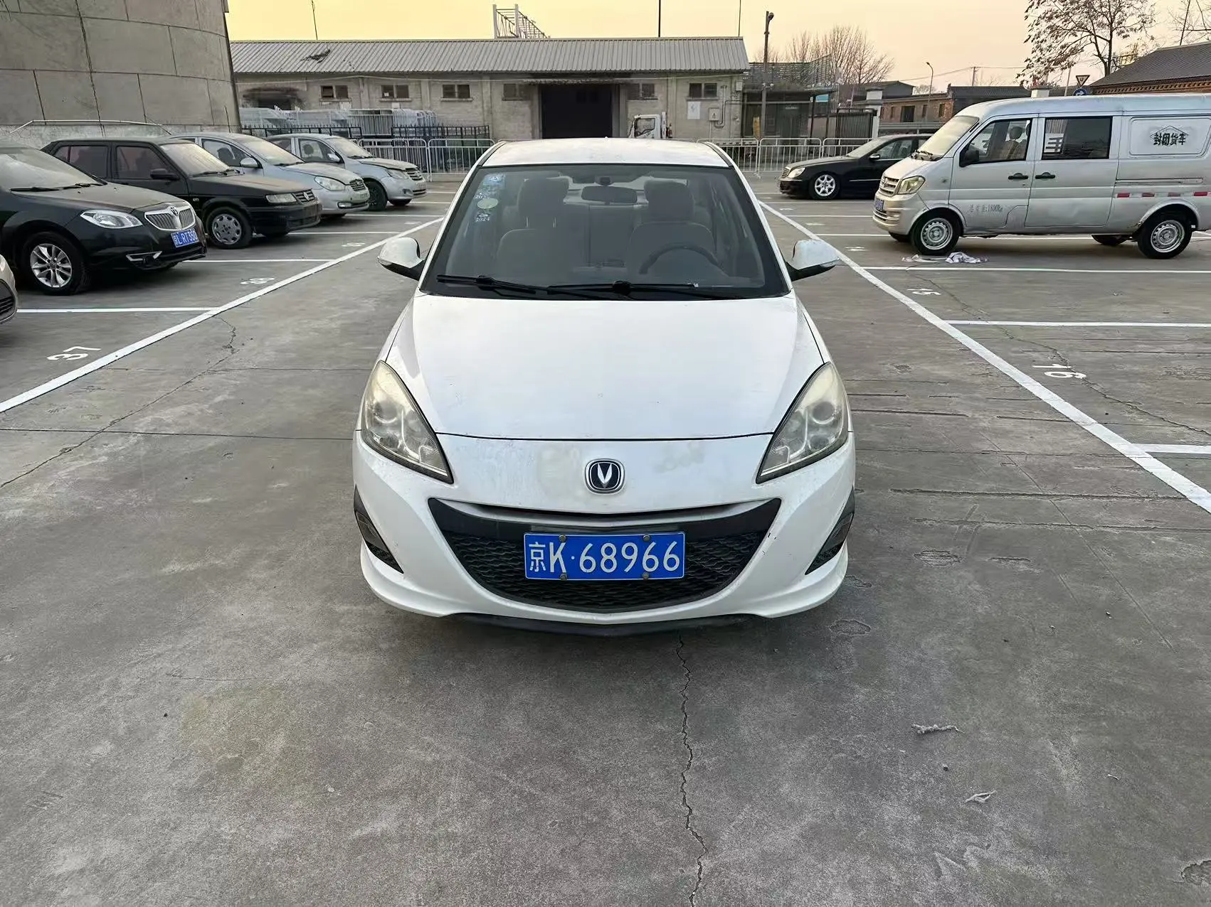 Changan Yuexiang V5  из Китая