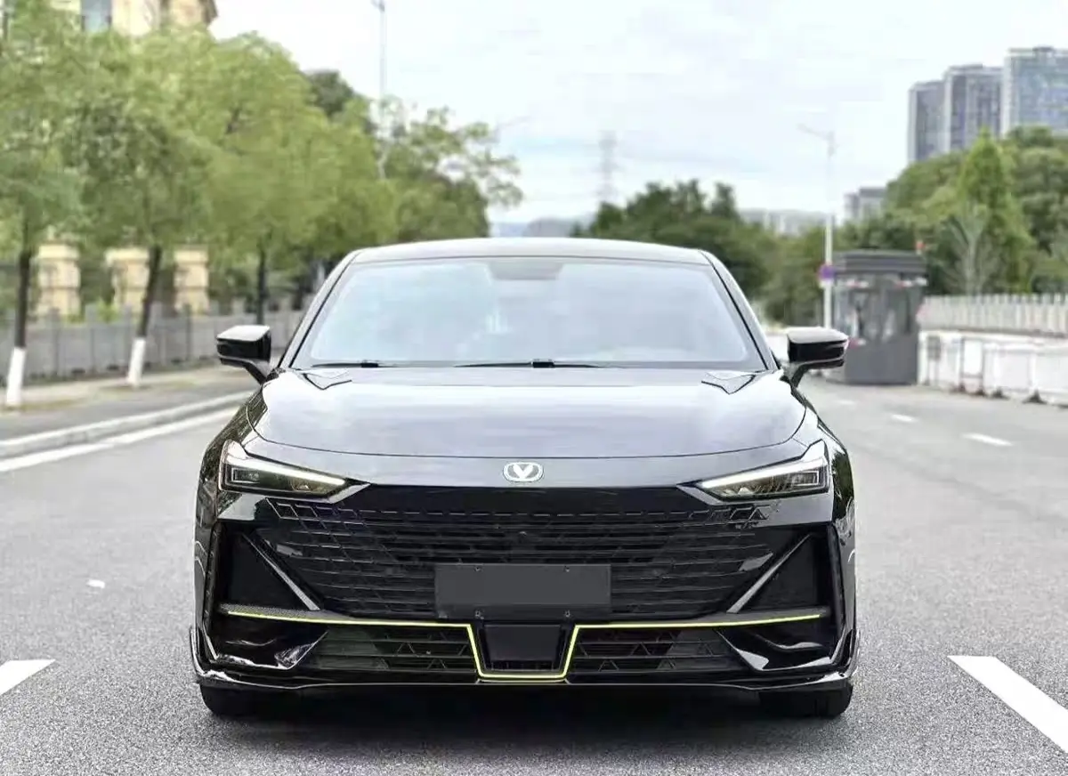 Changan UNI-V  из Китая