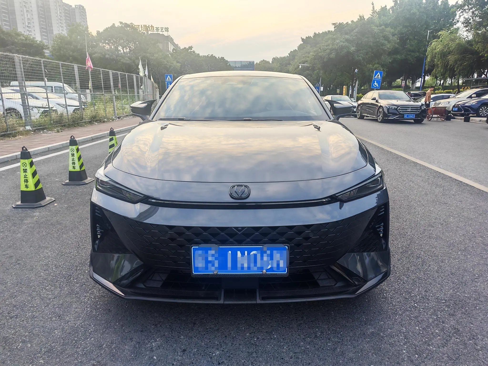 Changan UNI-V  из Китая
