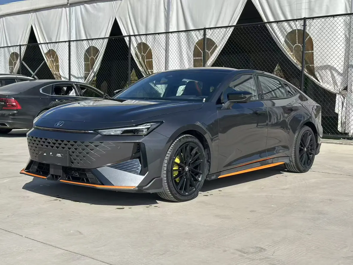 Changan UNI-V  из Китая