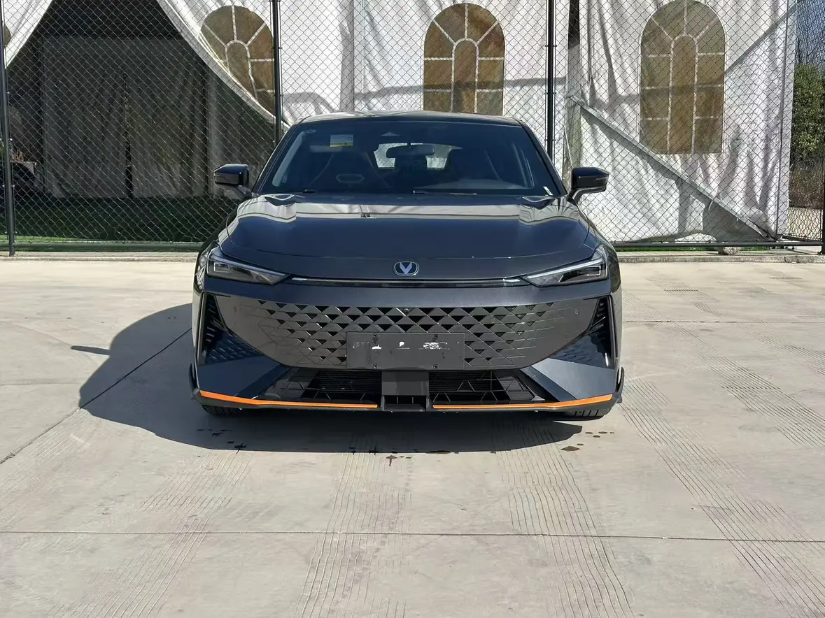 Changan UNI-V  из Китая