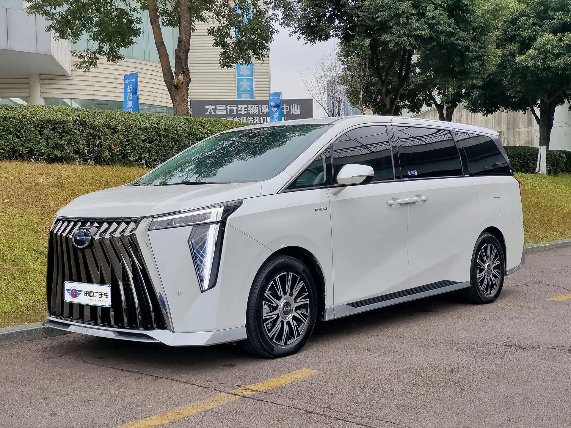 GAC Trumpchi E9 PHEV  из Китая