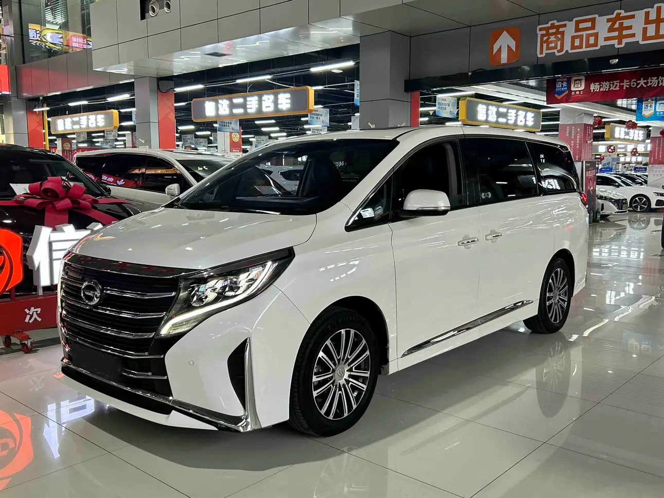 GAC Trumpchi M8  из Китая