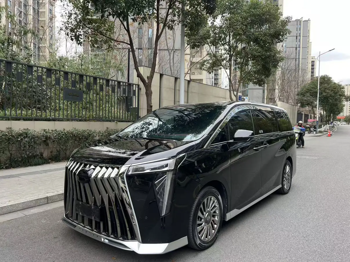 GAC Trumpchi M8  из Китая