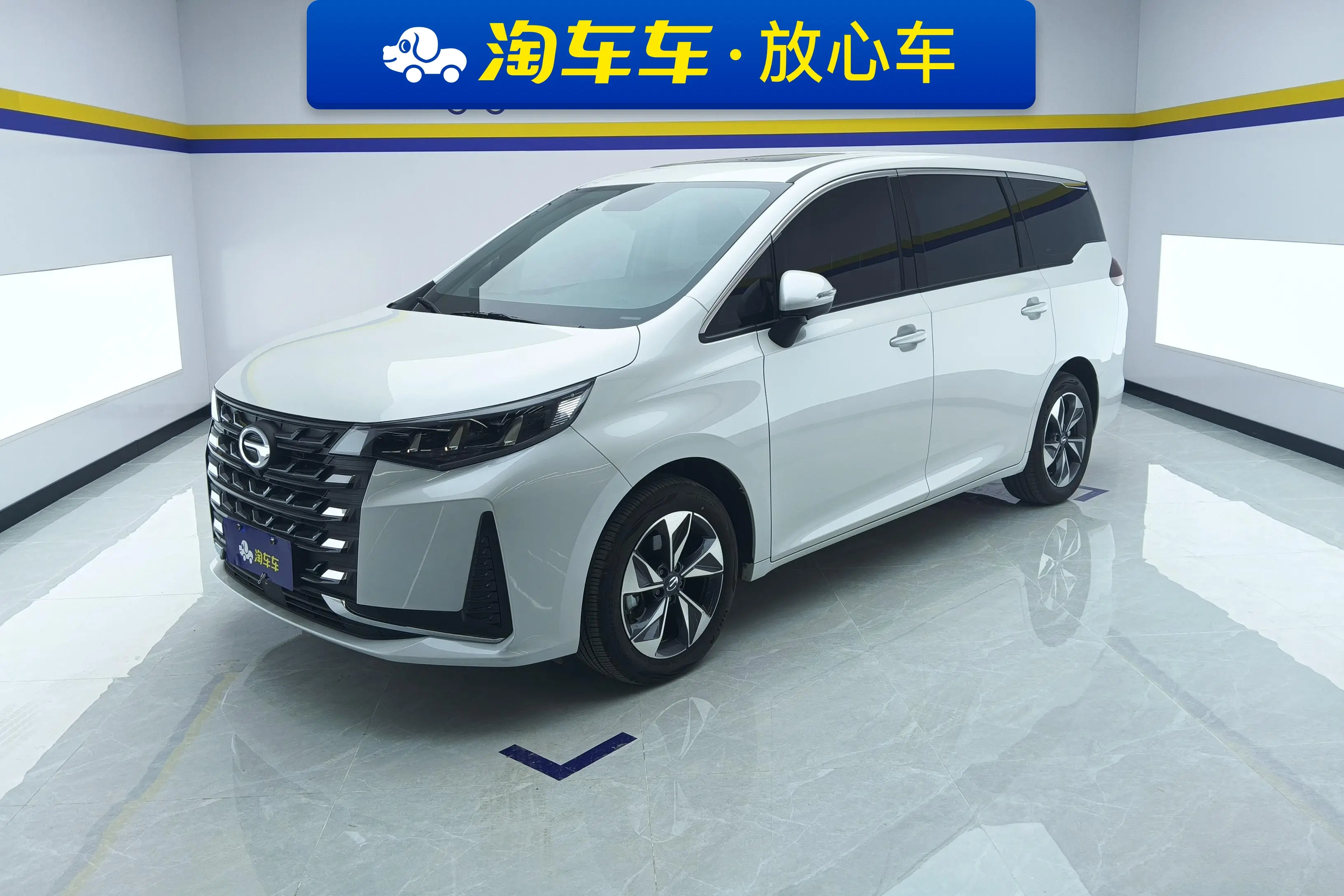 GAC Trumpchi M6  из Китая