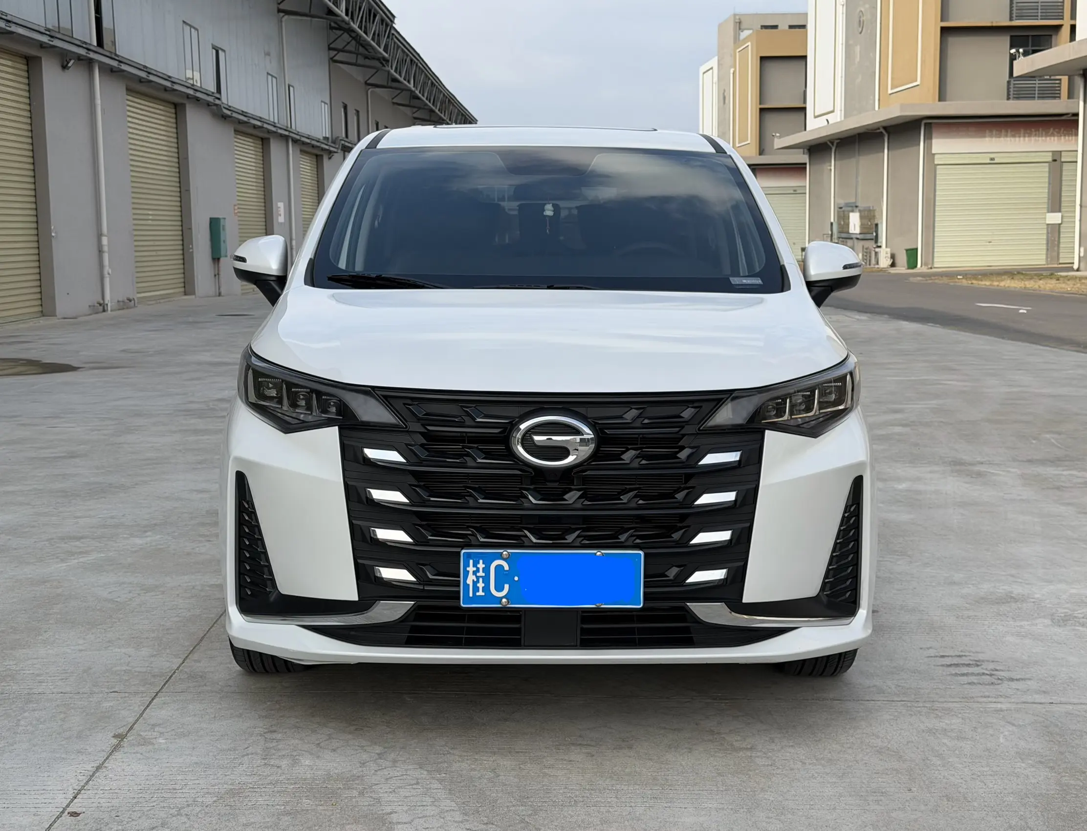 GAC Trumpchi M6  из Китая