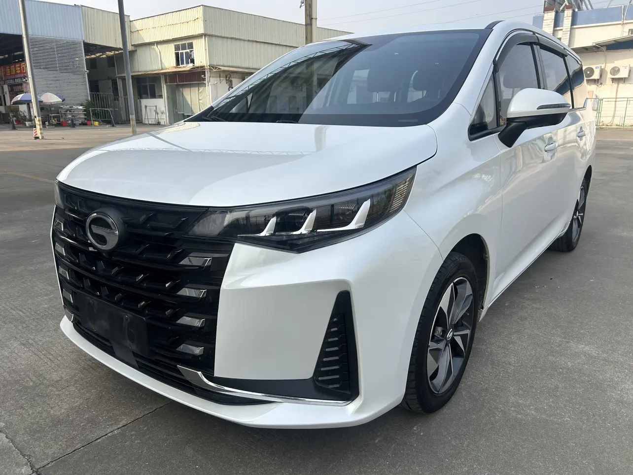 GAC Trumpchi M6  из Китая
