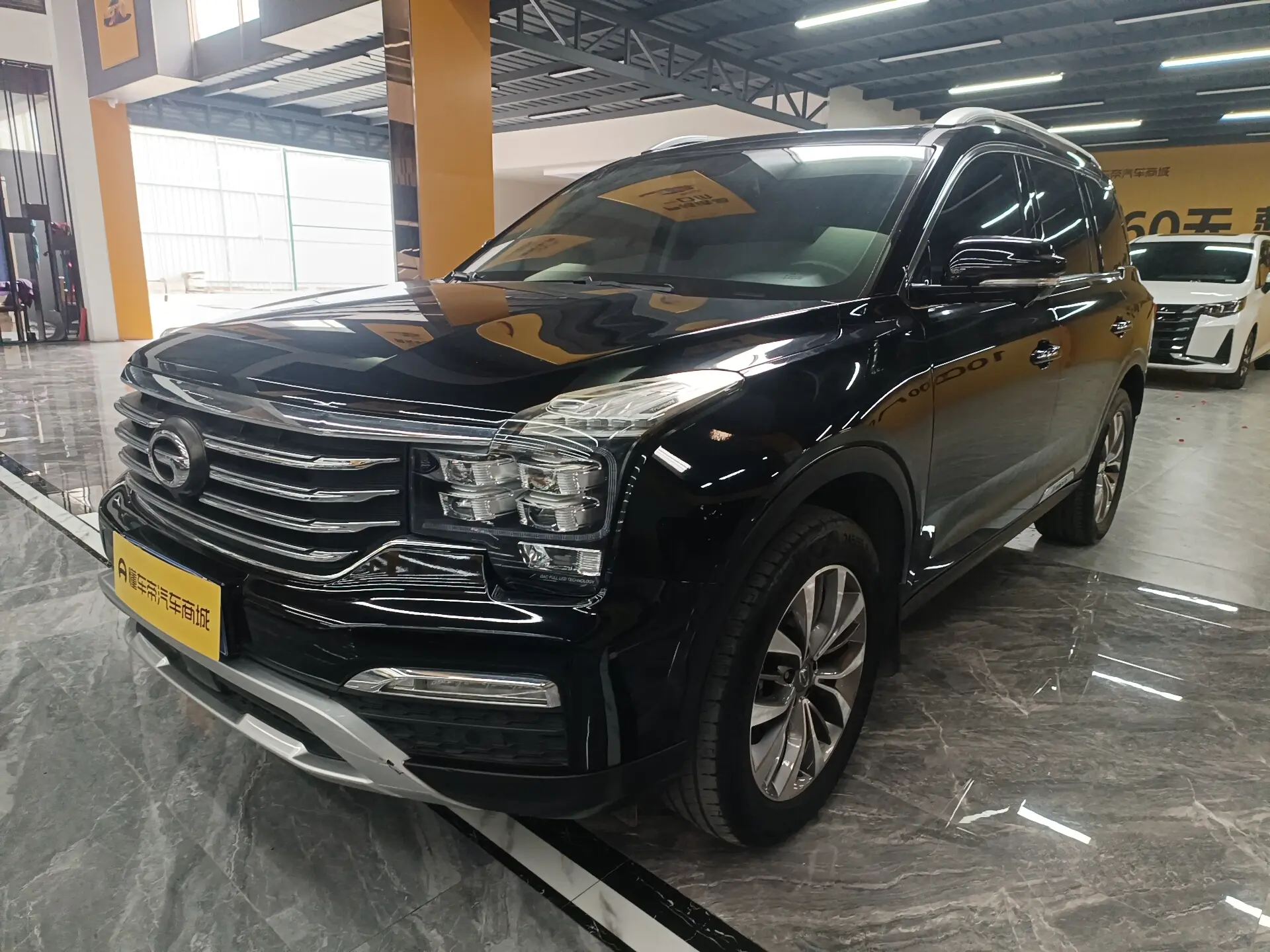 GAC Trumpchi GS8  из Китая