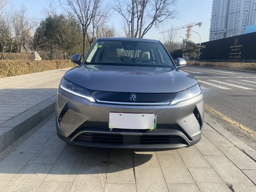 BYD Yuan UP  из Китая