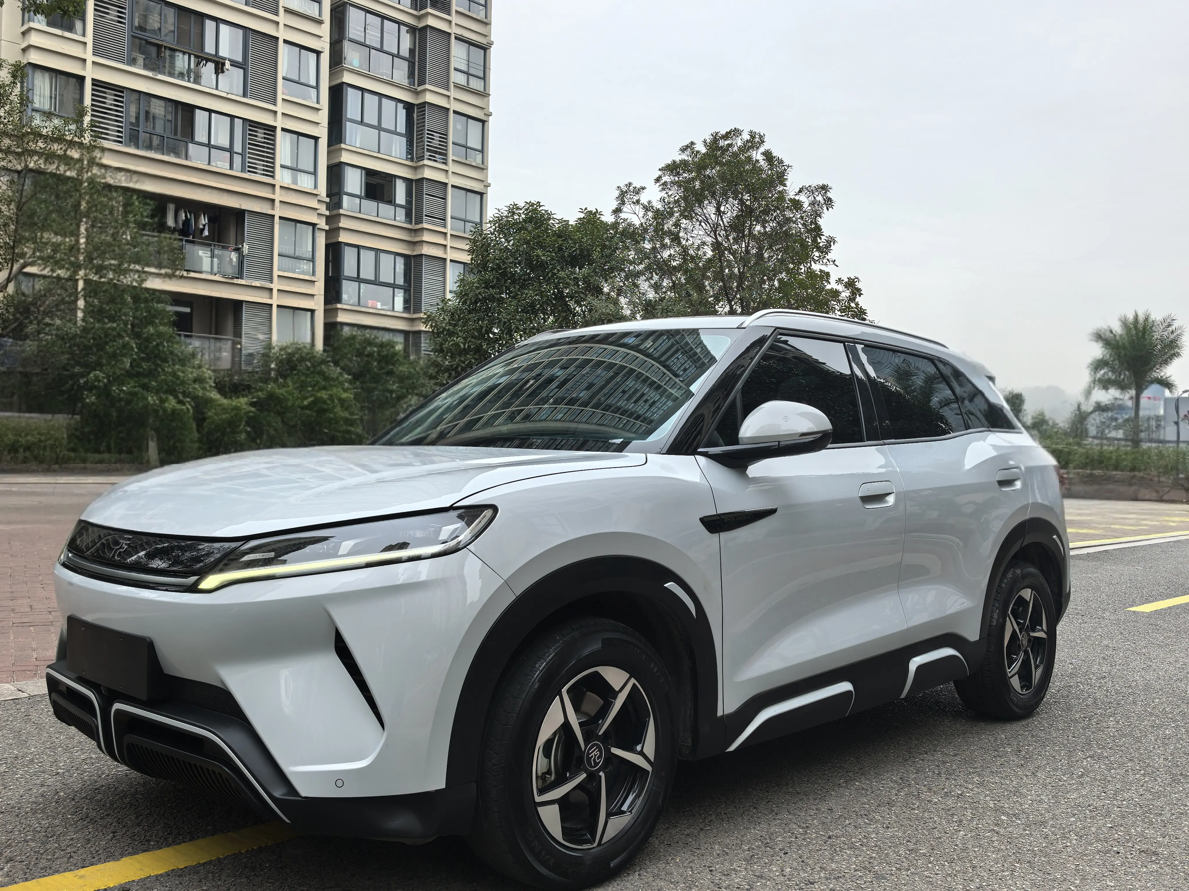 BYD Yuan UP  из Китая