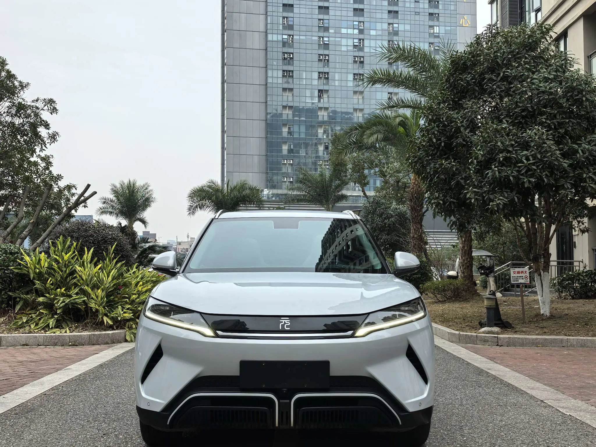 BYD Yuan UP  из Китая