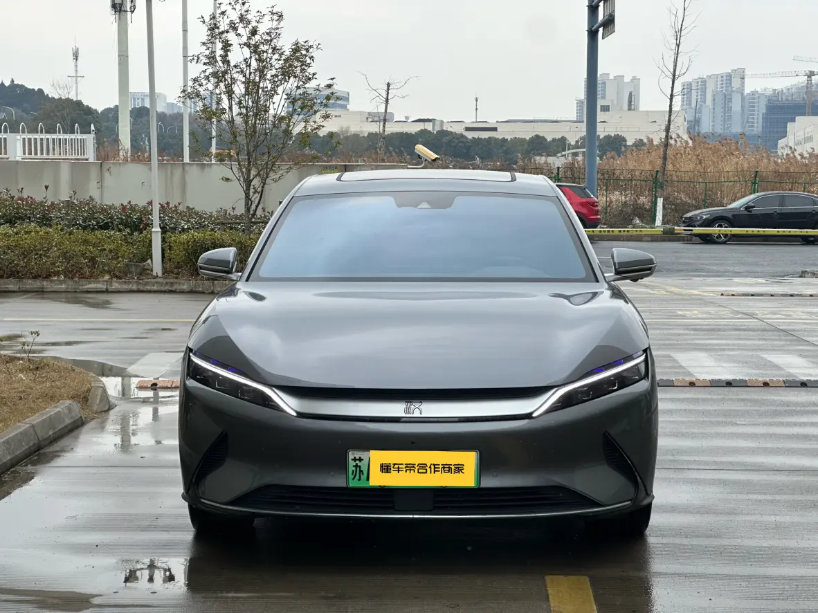 BYD Han EV  из Китая