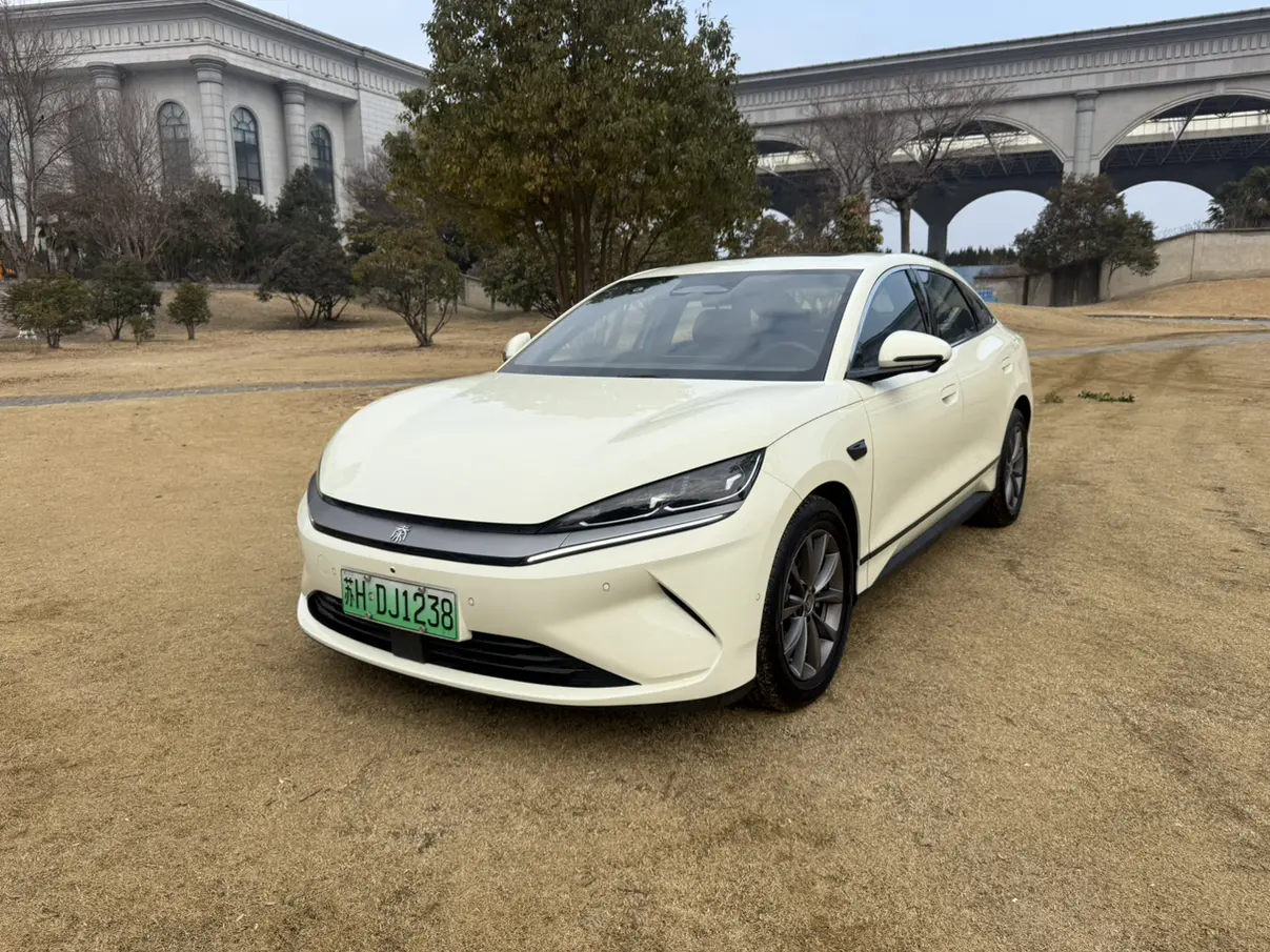 BYD Qin L EV  из Китая