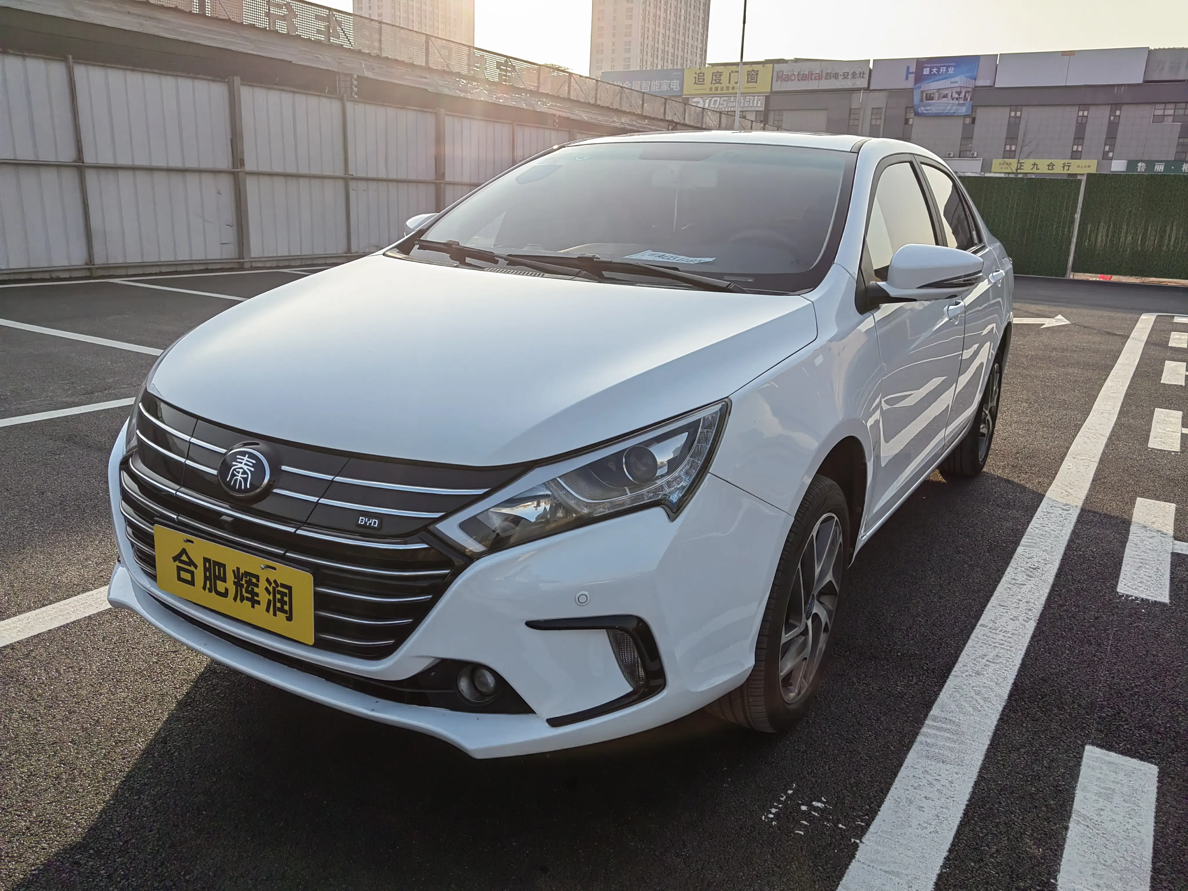 BYD QinEV  из Китая