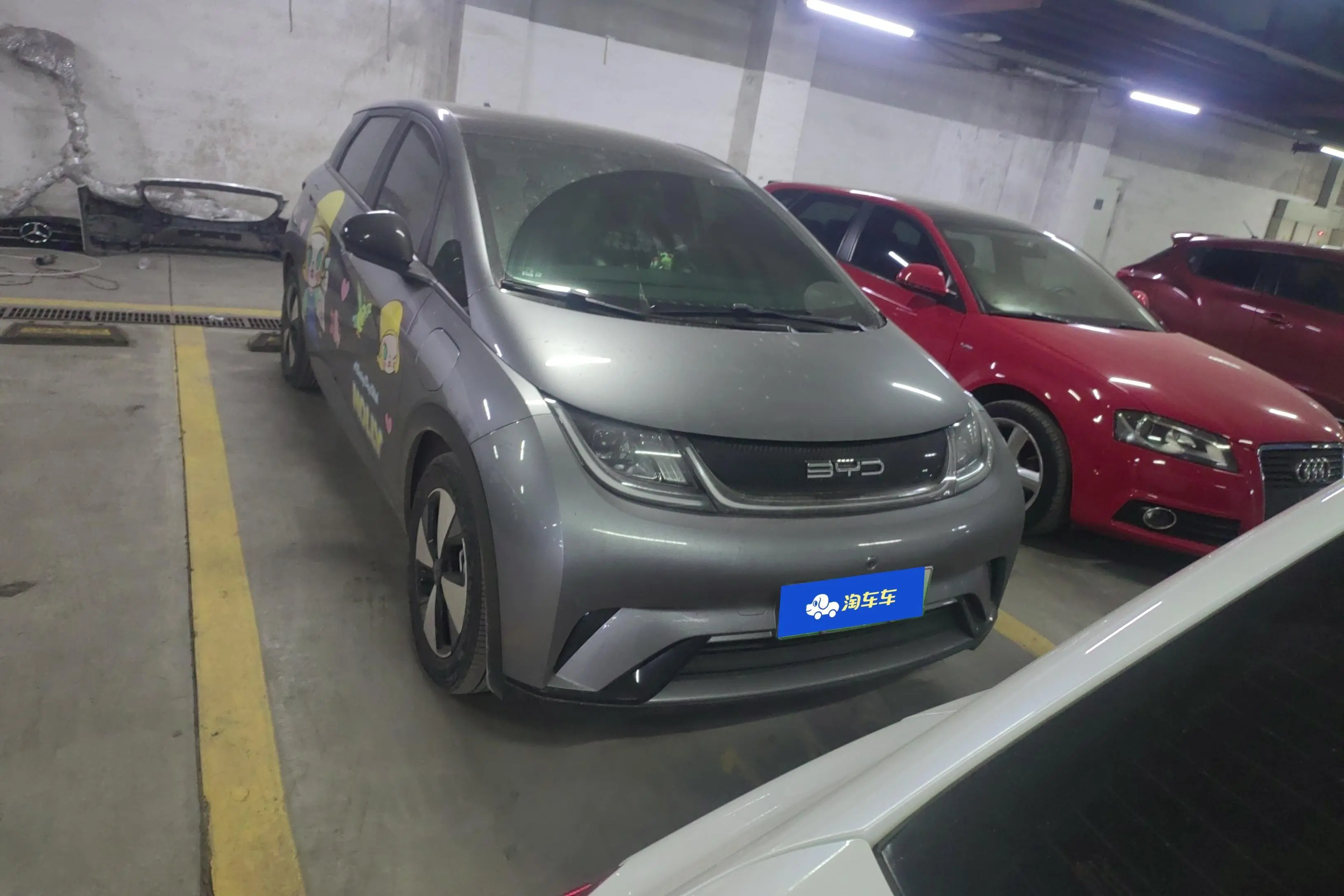 BYD Dolphin  из Китая