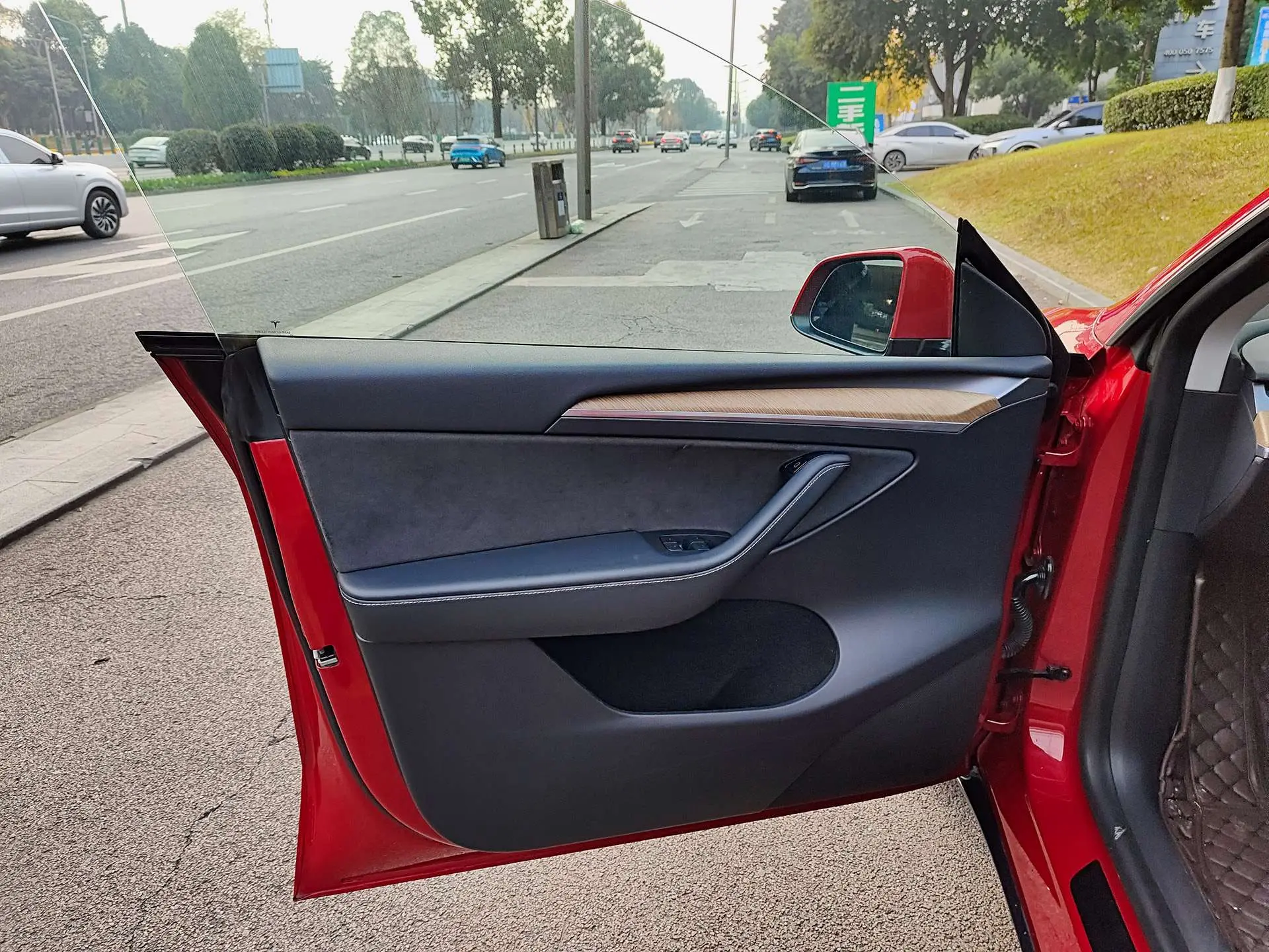 Tesla Model Y  из Китая