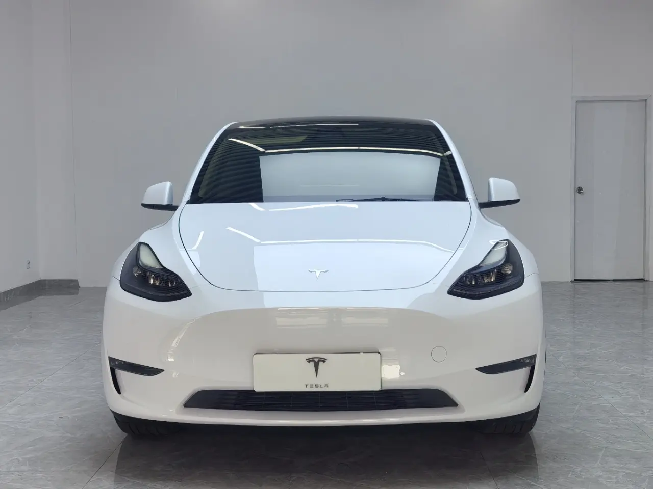 Tesla Model Y  из Китая