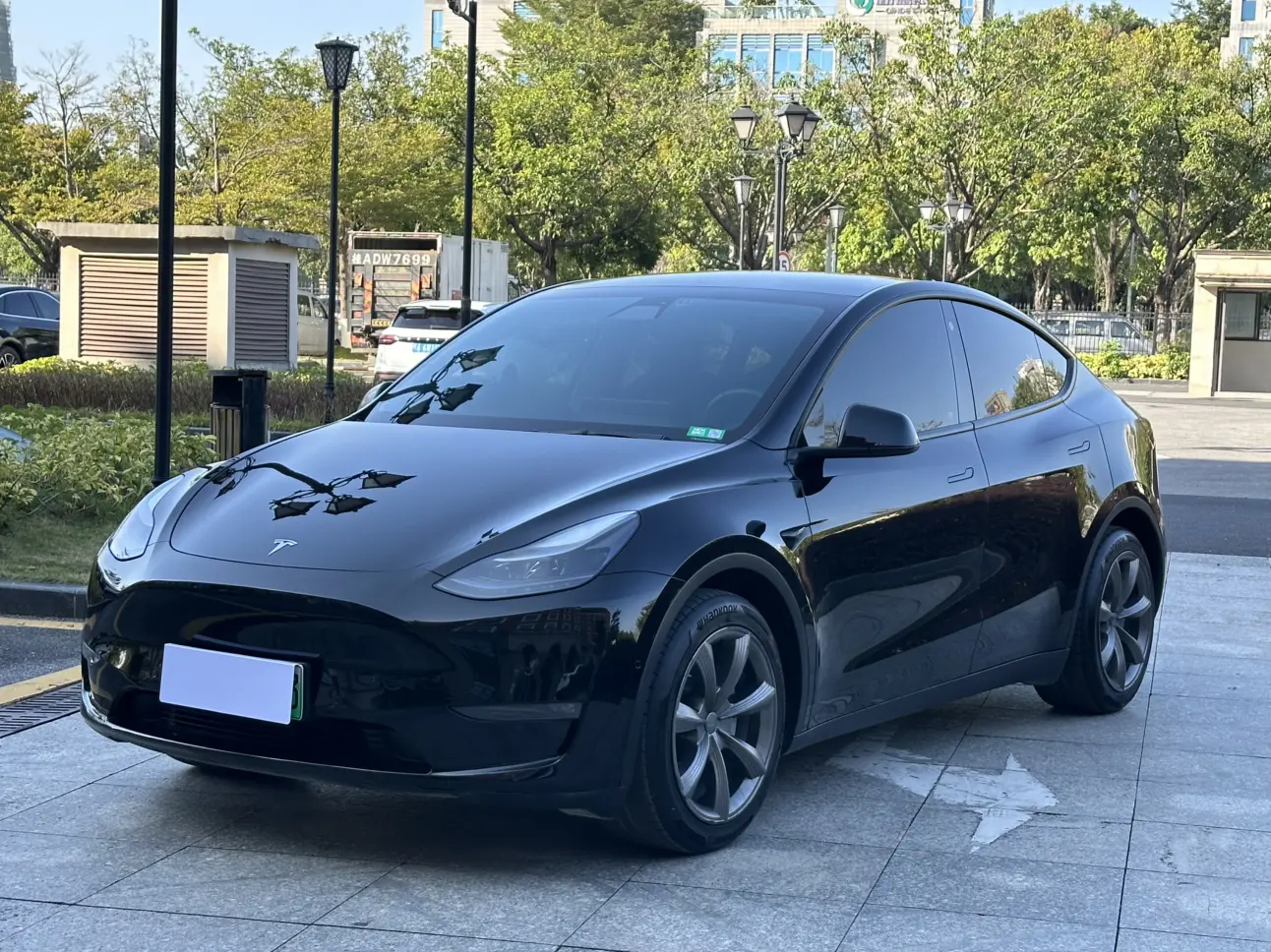 Tesla Model Y  из Китая
