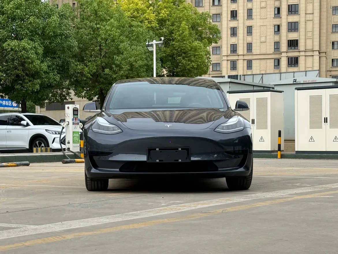 Tesla Model 3  из Китая