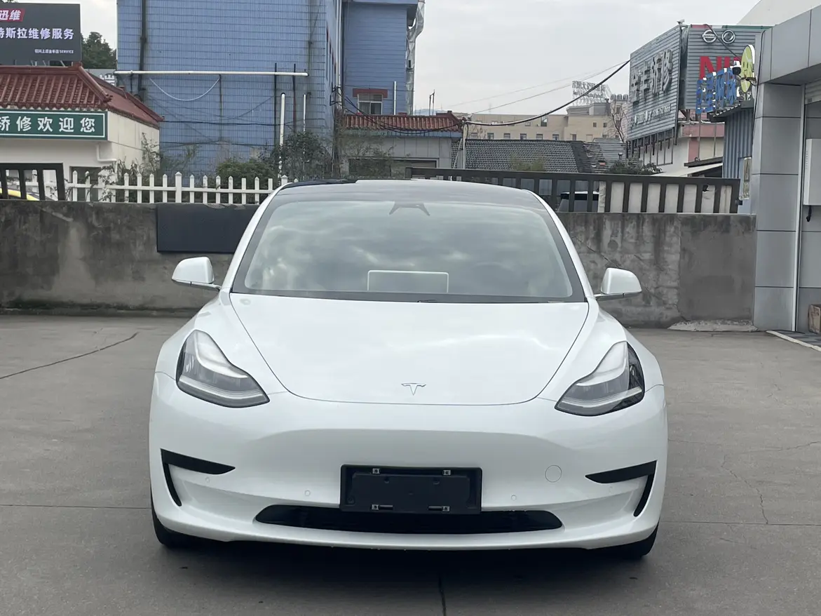 Tesla Model 3  из Китая