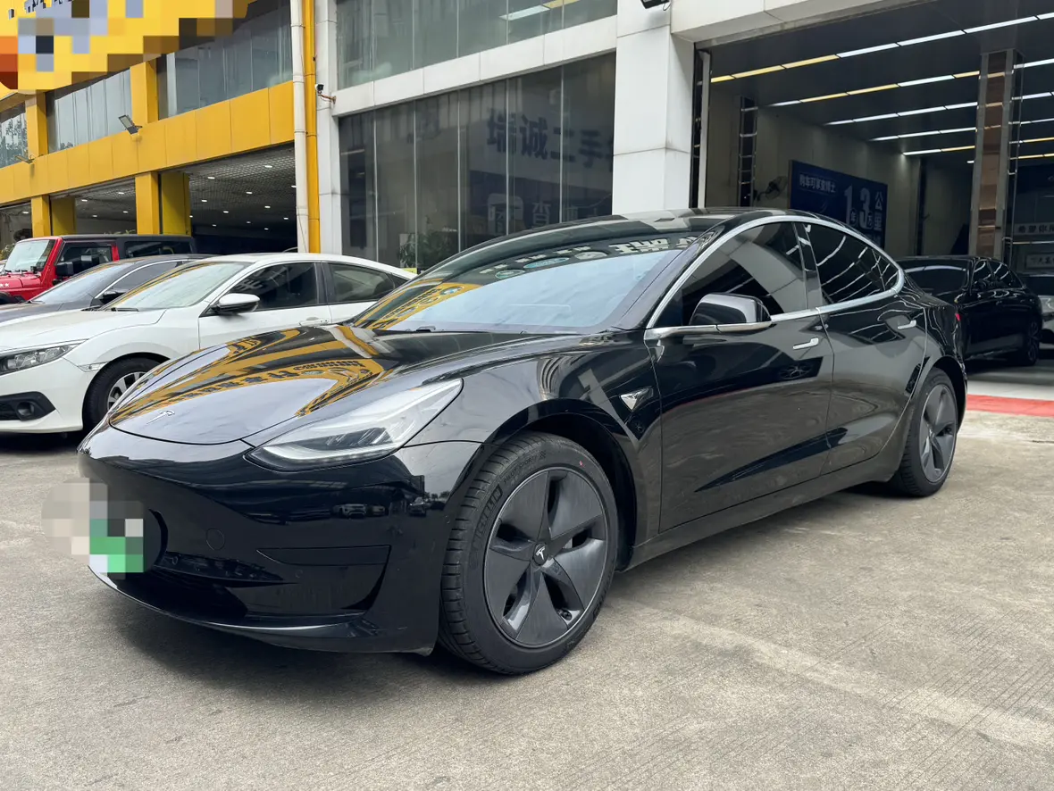 Tesla Model 3  из Китая
