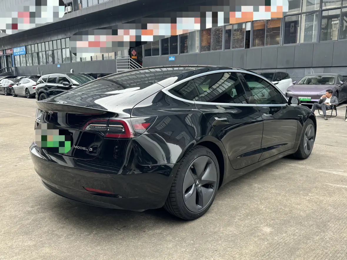 Tesla Model 3  из Китая