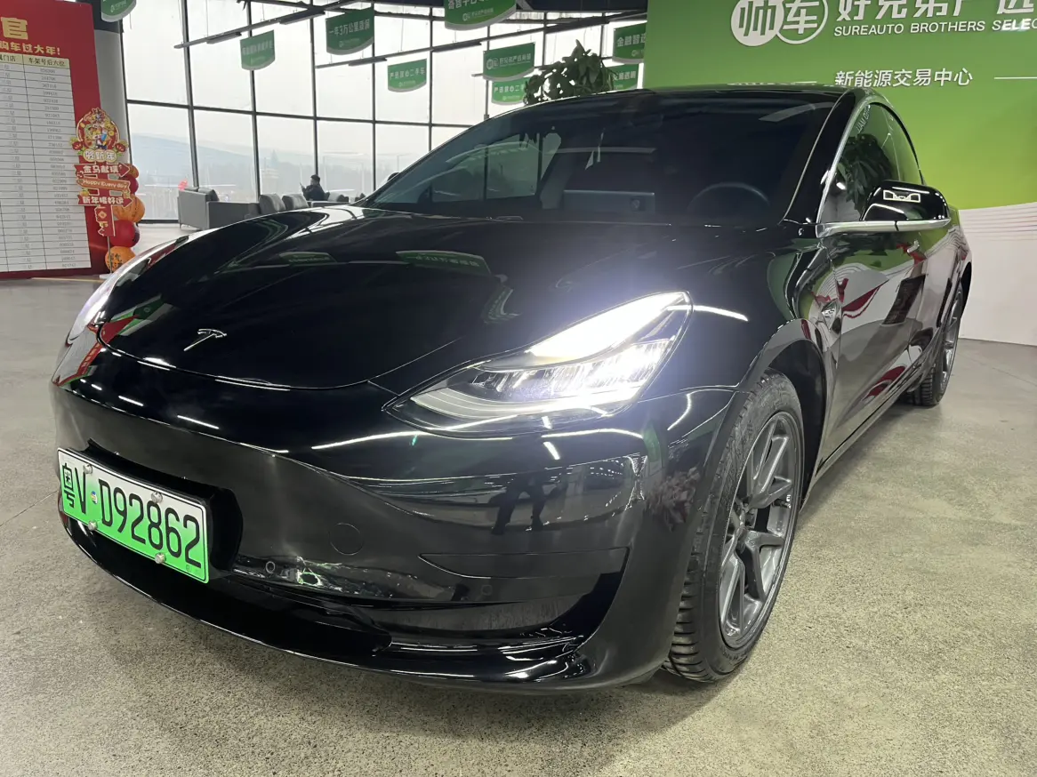 Tesla Model 3  из Китая