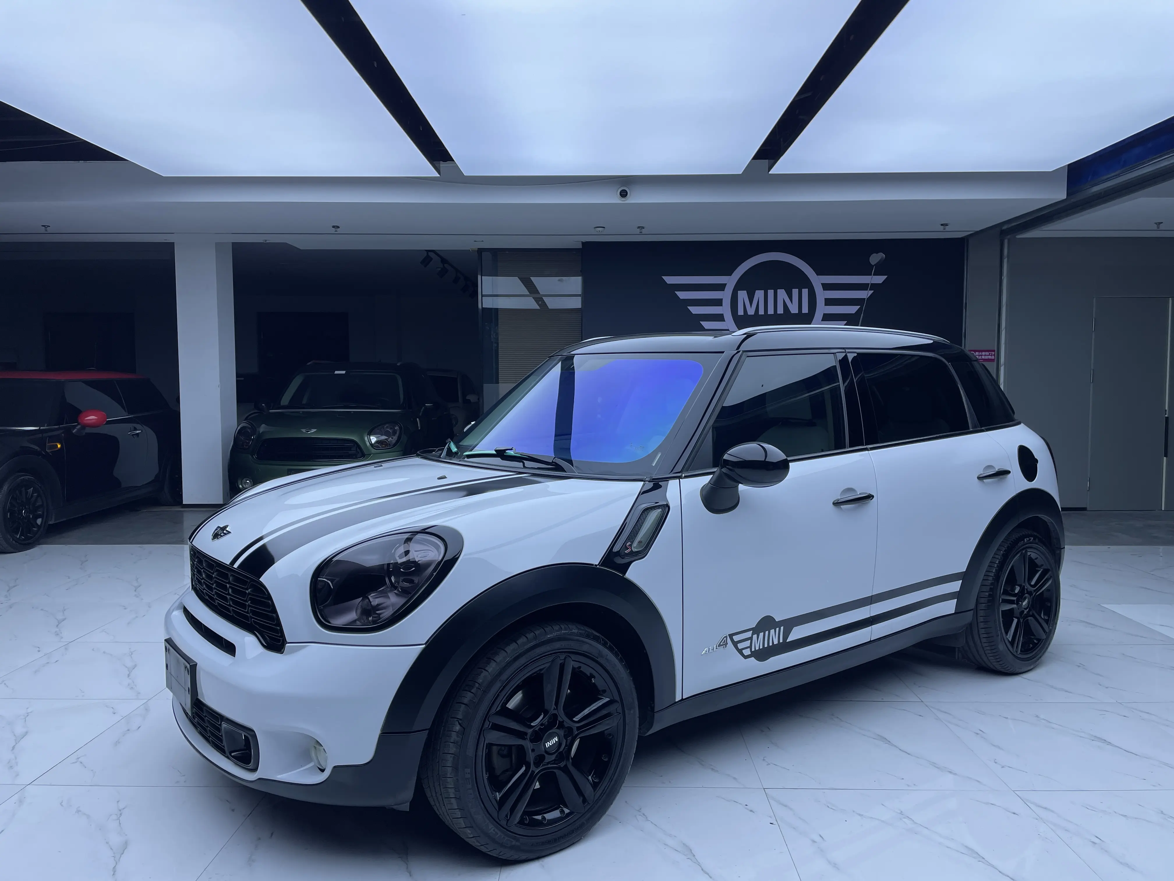 MINI COUNTRYMAN  из Китая