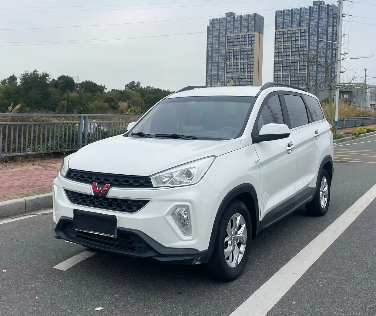 Wuling Hongguang S3  из Китая