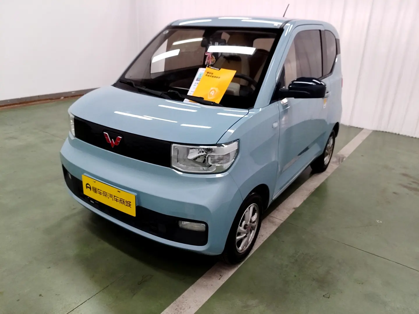 Wuling Hongguang MINIEV  из Китая