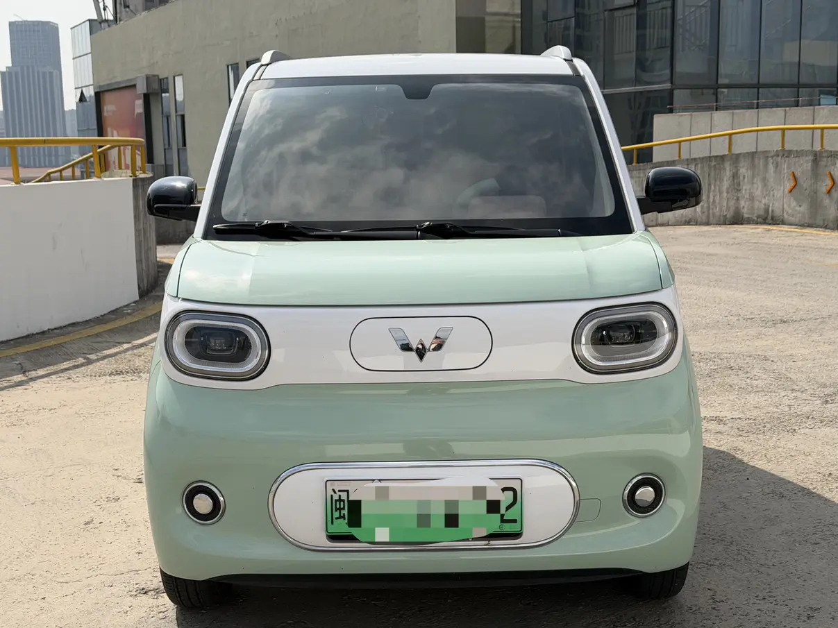 Wuling Hongguang MINIEV  из Китая