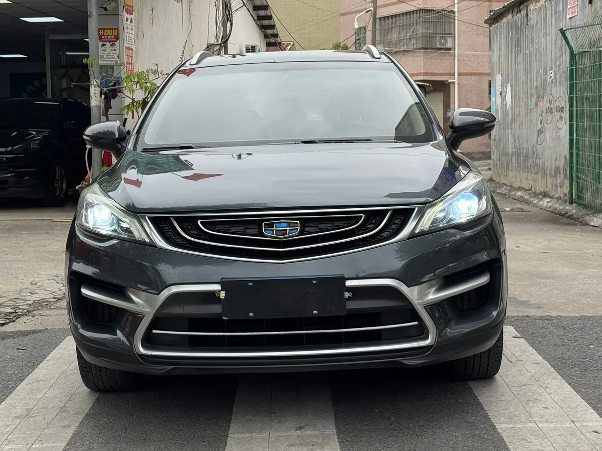 Geely Emgrand GS  из Китая