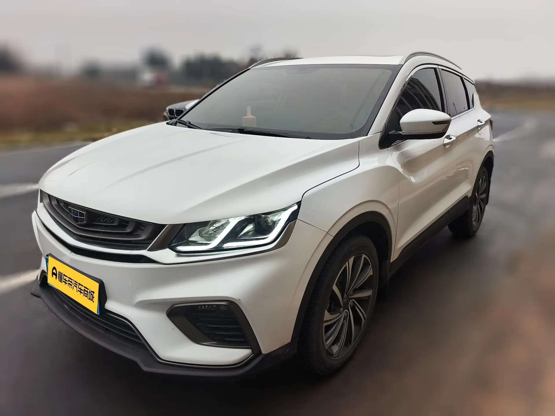 Geely Coolray SX11 (Binyue)  из Китая